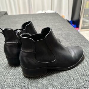 Steve Madden Black Ankle Booties with Elastic Panels